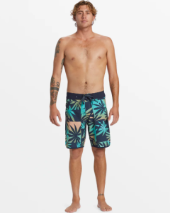 Men's Quiksilver Highline Scallop 19" Boardshorts